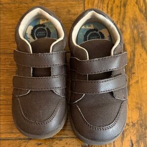 Boys 9T Livie & Luca Brown Kids Sneakers